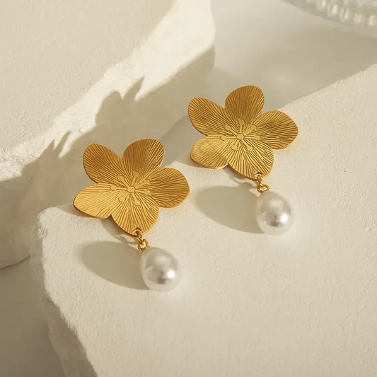 1 Pair Basic Exaggerated Classic Style Flower Plating 304 Stainless Steel Artificial Pearls Zircon 18K Gold Plated Ear Studs