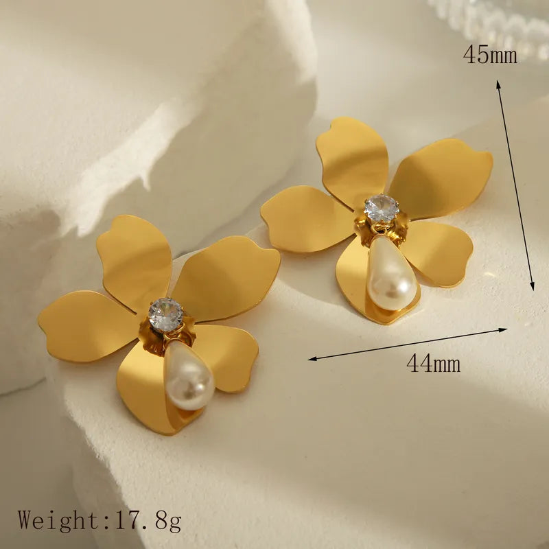 1 Pair Basic Exaggerated Classic Style Flower Plating 304 Stainless Steel Artificial Pearls Zircon 18K Gold Plated Ear Studs