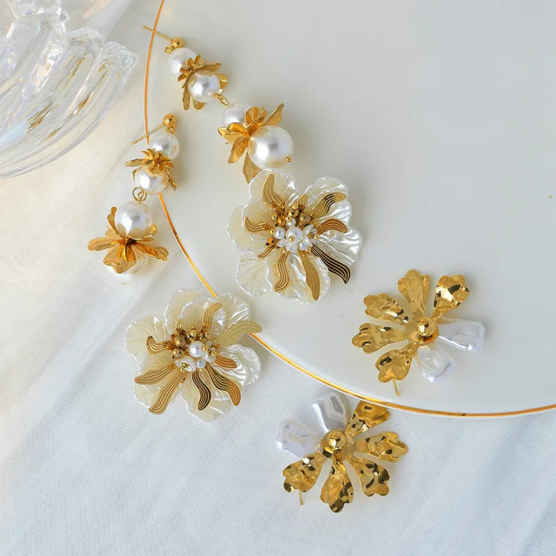 1 Pair Casual Simple Style Classic Style Flower Inlay 304 Stainless Steel Pearl 14K Gold Plated Drop Earrings Ear Studs