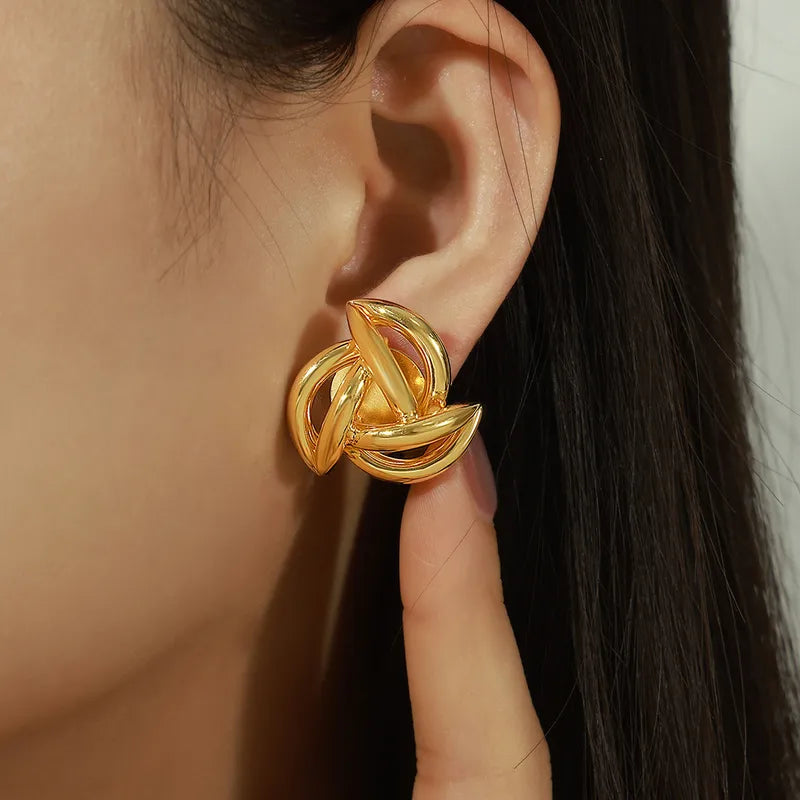 1 Pair Casual Simple Style Commute Solid Color Plating Hollow Out Copper 18k Gold Plated Ear Studs