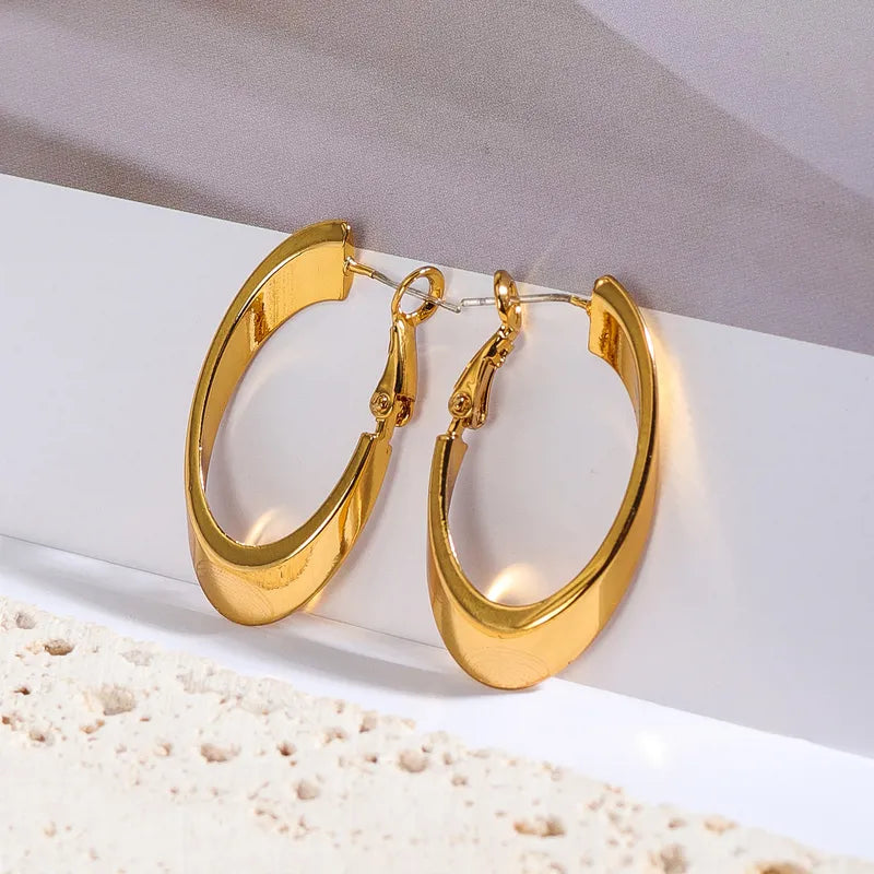 1 Pair Casual Simple Style Oval Copper Earrings