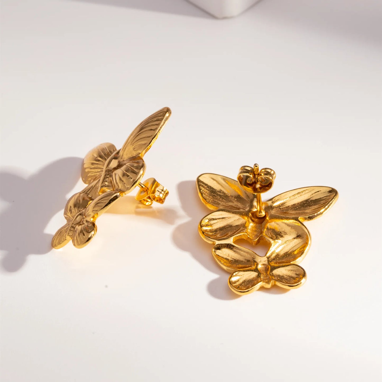 1 Pair Casual Vintage Style Flower Butterfly Plating Inlay 304 Stainless Steel Artificial Pearls 18K Gold Plated Ear Studs