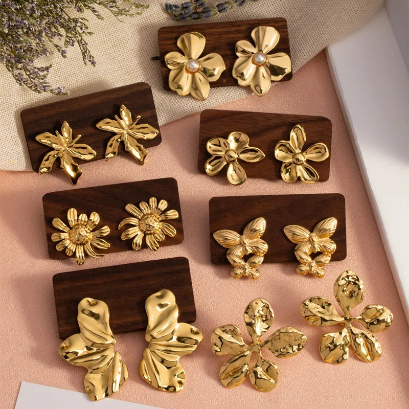 1 Pair Casual Vintage Style Flower Butterfly Plating Inlay 304 Stainless Steel Artificial Pearls 18K Gold Plated Ear Studs