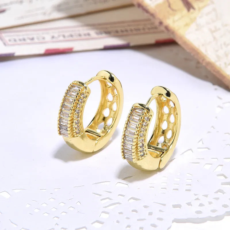 1 Pair Elegant Classic Style Artistic Round Plating Inlay Copper Zircon 18K Gold Plated Ear Clip