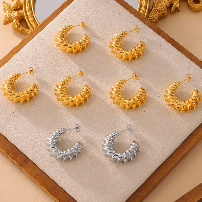 1 Pair Elegant French Style Simple Style C Shape Titanium Steel 18K Gold Plated Ear Studs