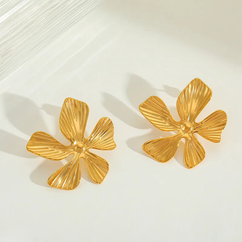 1 Pair Elegant Retro Artistic Irregular Flower 304 Stainless Steel Imitation Pearl Zircon 18K Gold Plated Ear Studs