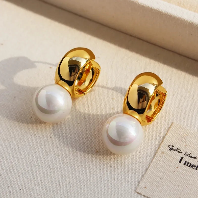 1 Pair Elegant Retro Luxurious Geometric Patchwork Brass Artificial Pearls 24K Gold Plated Drop Earrings