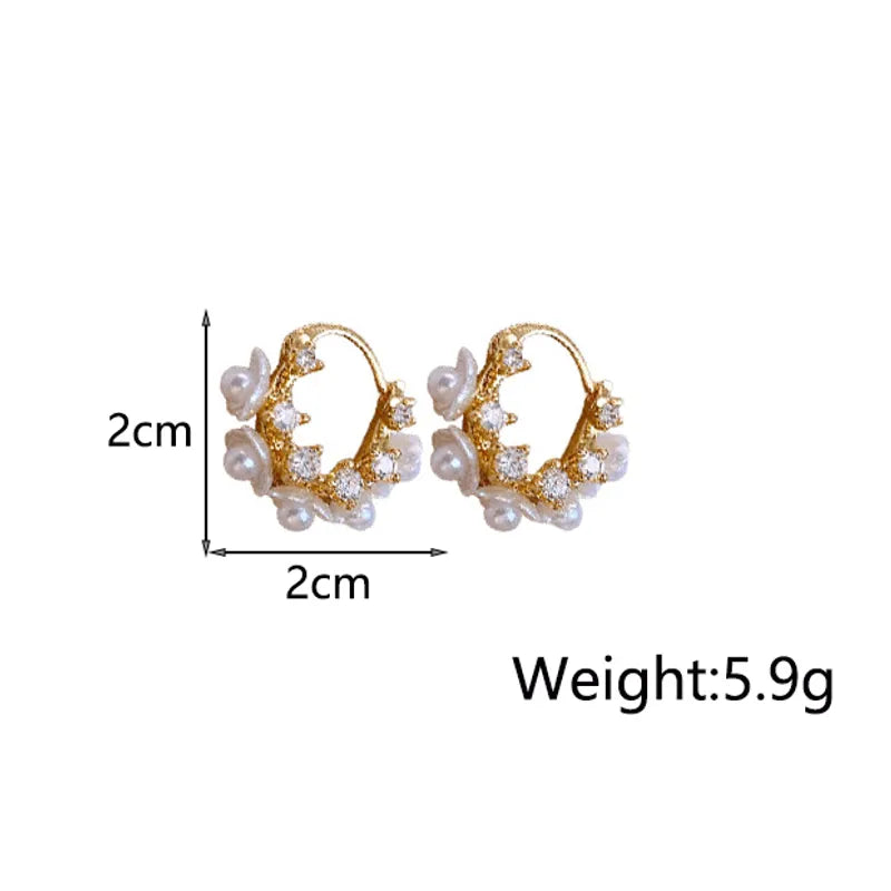 1 Pair Elegant Simple Style Classic Style Flower Inlay Copper Imitation Pearl Zircon 14K Gold Plated Earrings