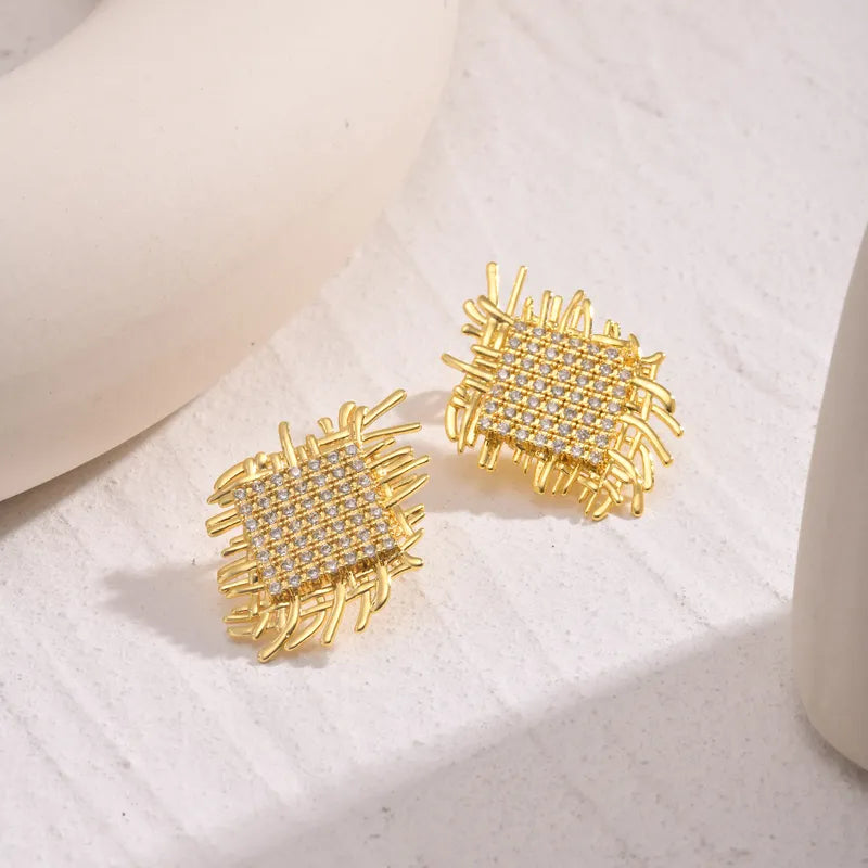 1 Pair Elegant Simple Style Geometric Copper Zircon Ear Studs