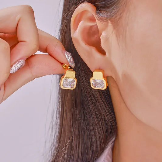 1 Pair Elegant Simple Style Quadrilateral Inlay Copper Rhinestones 18K Gold Plated Ear Studs