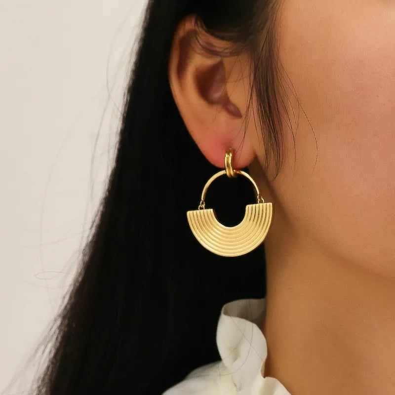 1 Pair Elegant Simple Style Round Plating 304 Stainless Steel Titanium Steel 18K Gold Plated Drop Earrings