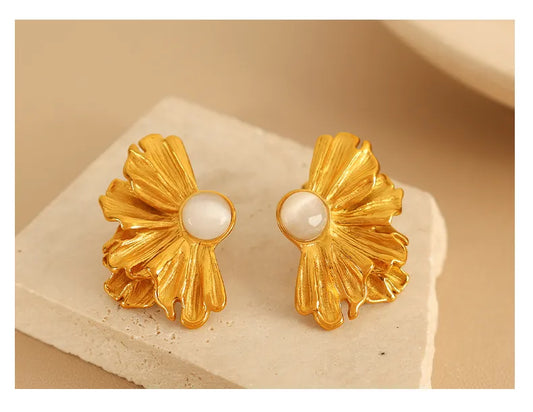 1 Pair Elegant Vintage Style IG Style Petal Polishing Inlay 304 Stainless Steel Artificial Pearls Opal 18K Gold Plated Ear Studs