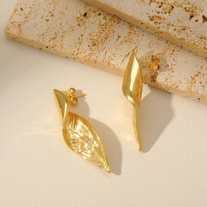 1 Pair French Style Leaf Flower Plating Inlay Copper Zircon 18K Gold Plated Ear Studs