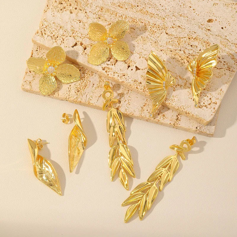 1 Pair French Style Leaf Flower Plating Inlay Copper Zircon 18K Gold Plated Ear Studs