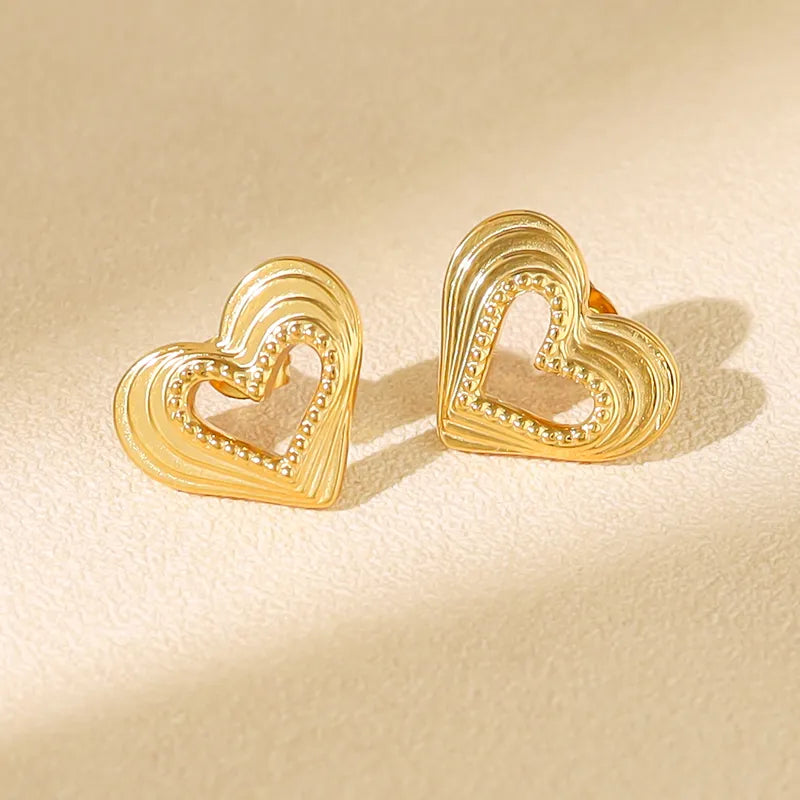 1 Pair French Style Simple Style Classic Style Heart Shape Polishing Hollow Out 304 Stainless Steel 18K Gold Plated Ear Studs