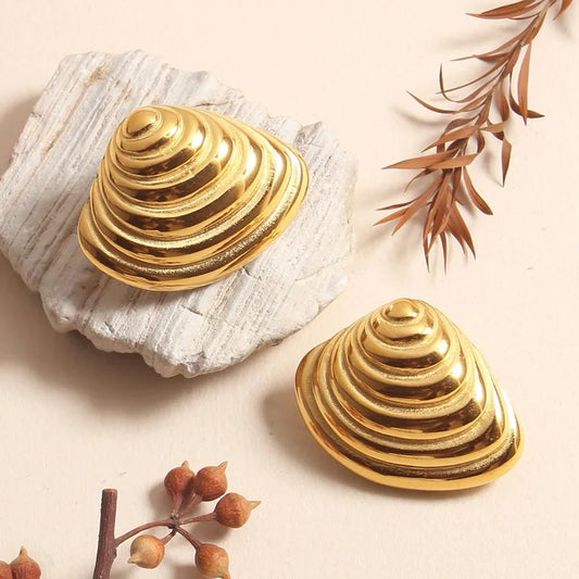 1 Pair French Style Simple Style Solid Color Shell 304 Stainless Steel 18K Gold Plated Ear Studs