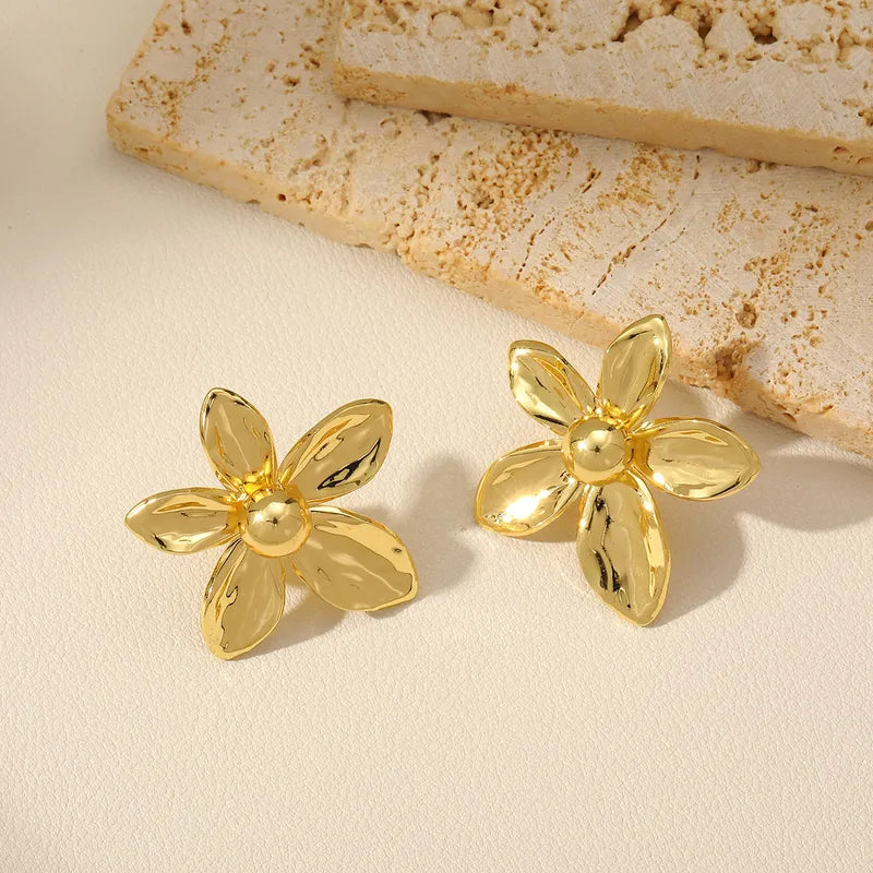 1 Pair French Style Sunflower Flower Plating Copper 18K Gold Plated Ear Studs