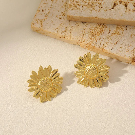 1 Pair French Style Sunflower Flower Plating Copper 18K Gold Plated Ear Studs