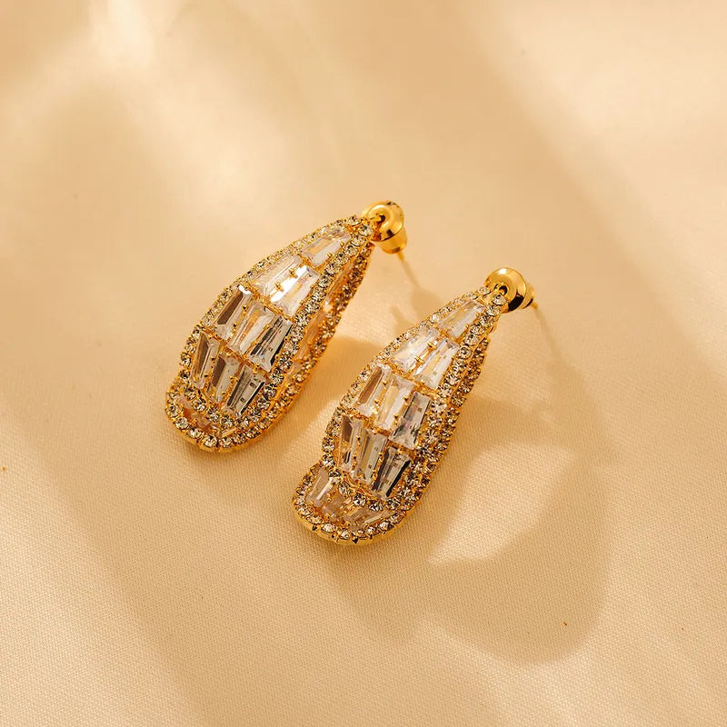 1 Pair Glam Luxurious Solid Color Plating Inlay Titanium Steel Zircon 18K Gold Plated Ear Studs