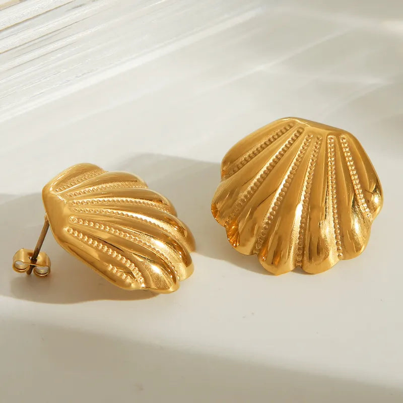 1 Pair IG Style Basic Beach Shell 304 Stainless Steel 18K Gold Plated Ear Studs