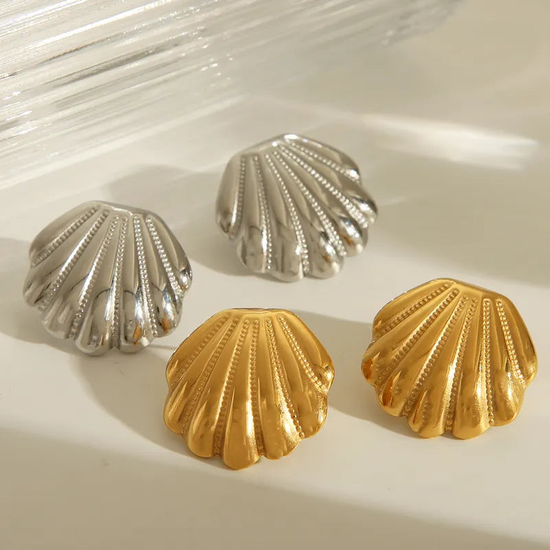 1 Pair IG Style Basic Beach Shell 304 Stainless Steel 18K Gold Plated Ear Studs