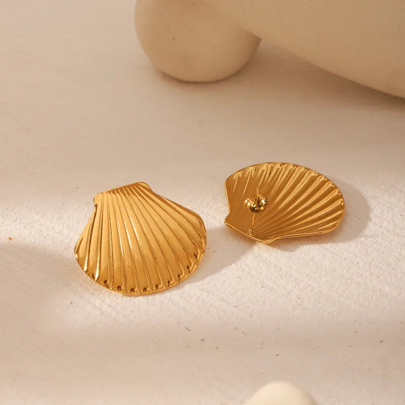 1 Pair IG Style Elegant Shell 304 Stainless Steel Titanium Steel 18K Gold Plated Ear Studs