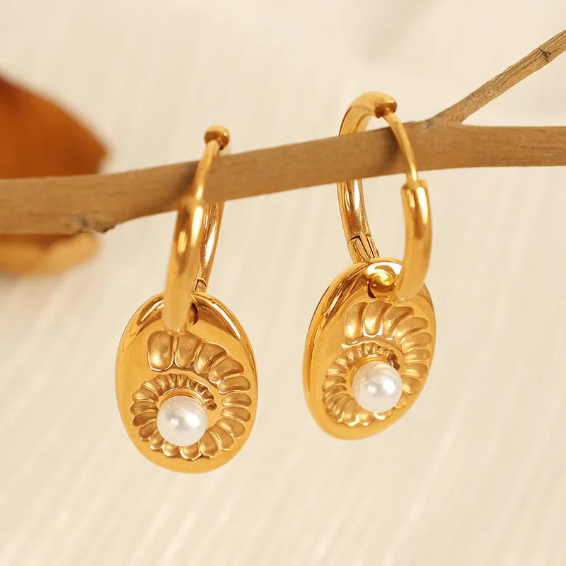 1 Pair IG Style Elegant Vintage Style Footprint Polishing Plating Inlay 304 Stainless Steel Artificial Pearls 18K Gold Plated Earrings