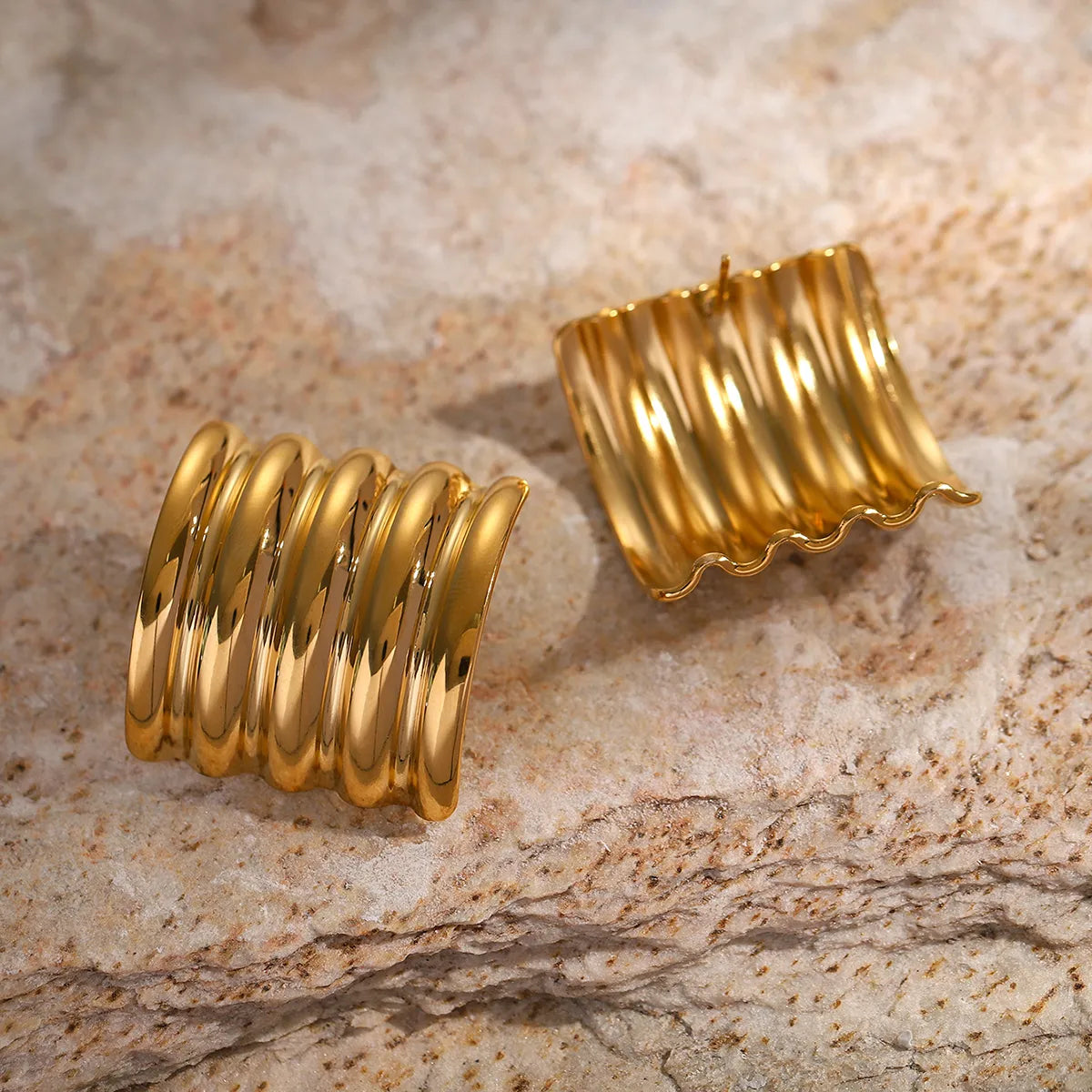 Style Waves Solid Color Spiral Stripe Plating 304 Stainless Steel 18K Gold Plated Ear Studs