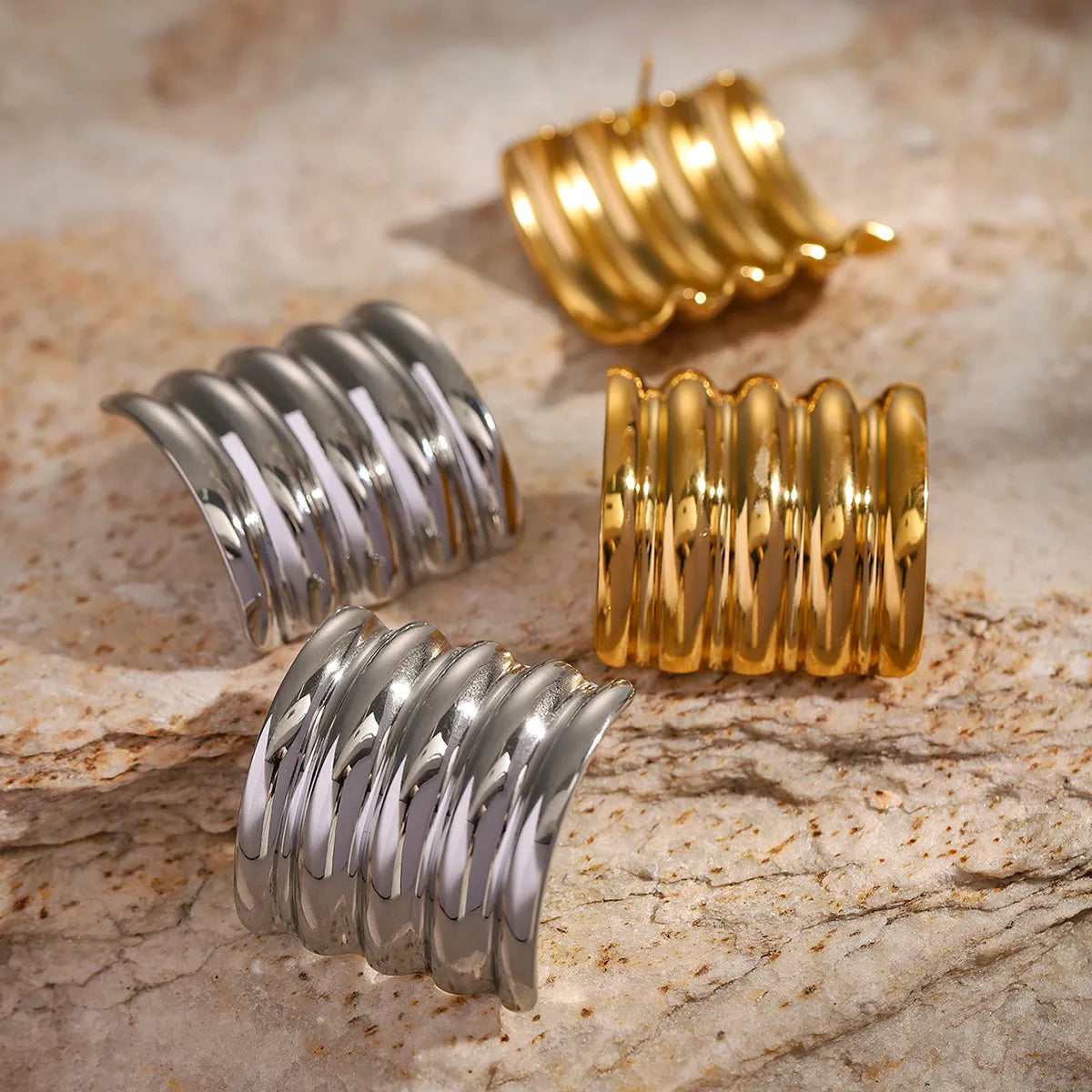 Style Waves Solid Color Spiral Stripe Plating 304 Stainless Steel 18K Gold Plated Ear Studs