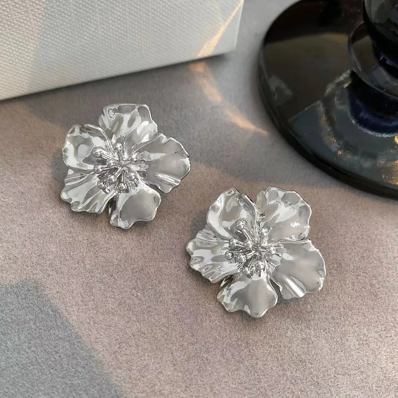 1 Pair Luxurious Simple Style Flower Copper Ear Studs