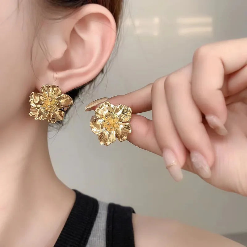 1 Pair Luxurious Simple Style Flower Copper Ear Studs