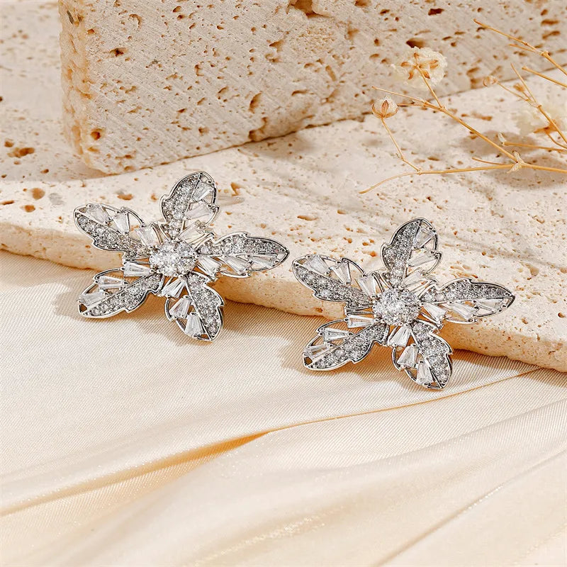 1 Pair Luxurious Snowflake Plating Inlay Copper Zircon 18K Gold Plated Ear Studs