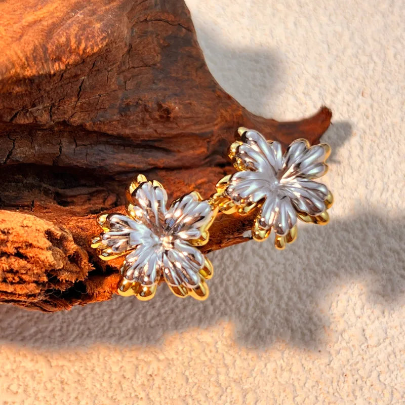 1 Pair Retro Classic Style Flower Plating 304 Stainless Steel 18K Gold Plated Ear Studs