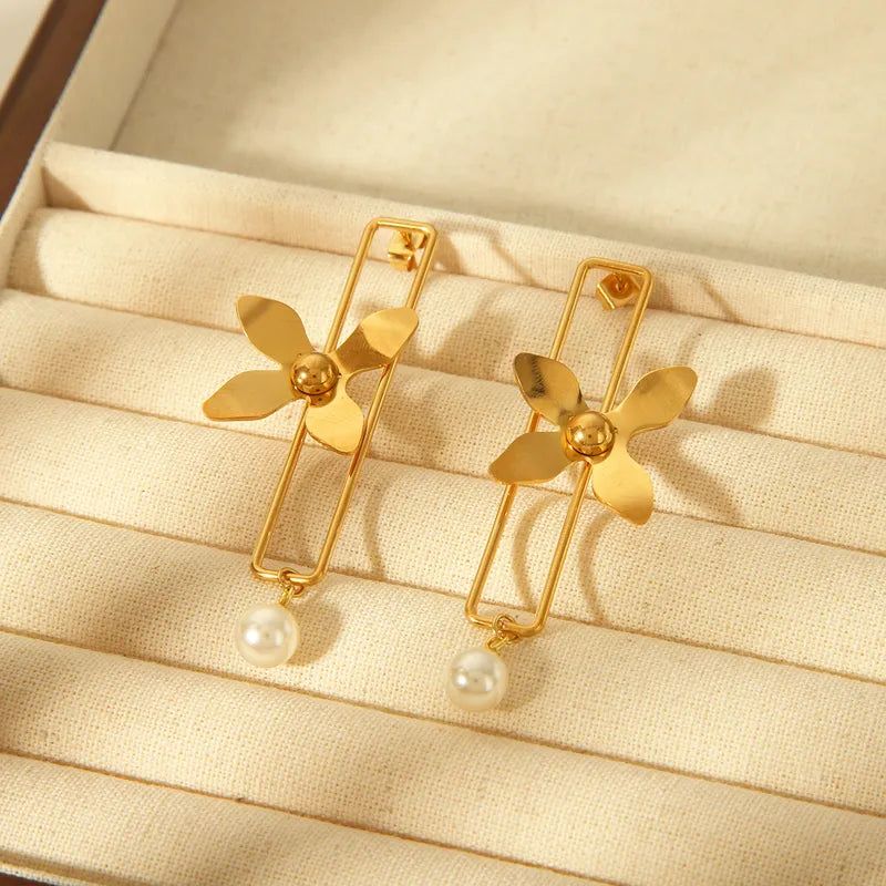 1 Pair Retro Classic Style Solid Color Flower Plating Three-dimensional Inlay 304 Stainless Steel Artificial Pearls 18K Gold Plated Drop Earrings