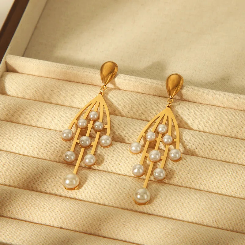 1 Pair Retro Classic Style Solid Color Flower Plating Three-dimensional Inlay 304 Stainless Steel Artificial Pearls 18K Gold Plated Drop Earrings