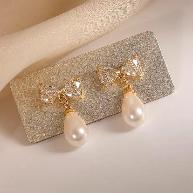 1 Pair Retro Vintage Style Sweet Bow Knot Inlay Carving Copper Zircon 18K Gold Plated Drop Earrings