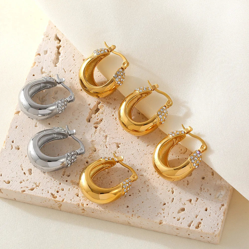 1 Pair Simple Style Classic Style Commute Geometric Inlay Titanium Steel Rhinestones 18K Gold Plated Earrings