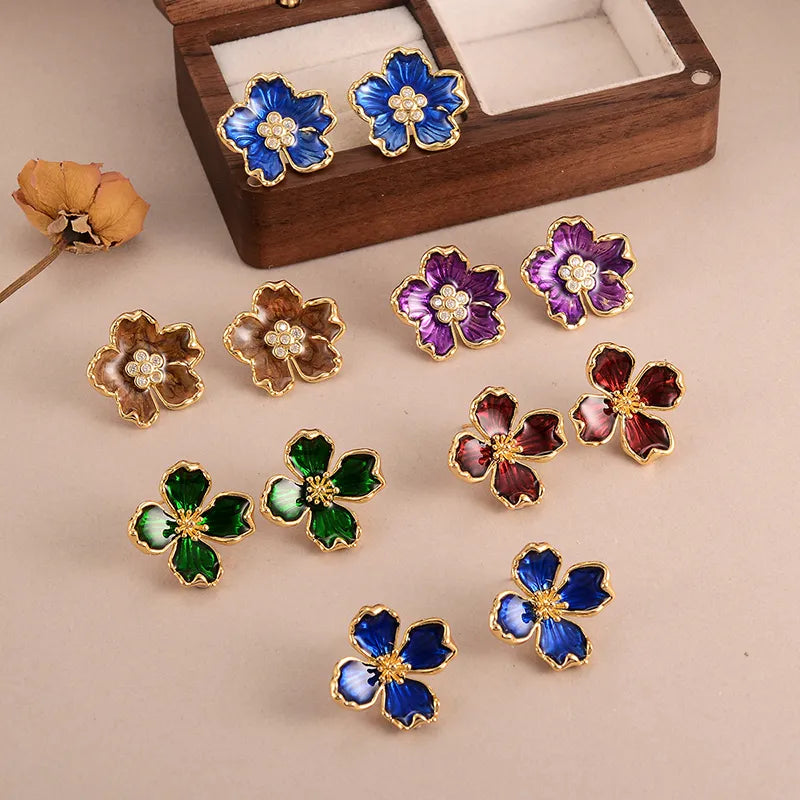 1 Pair Simple Style Classic Style Flower Inlay Copper Zircon 18K Gold Ear Studs