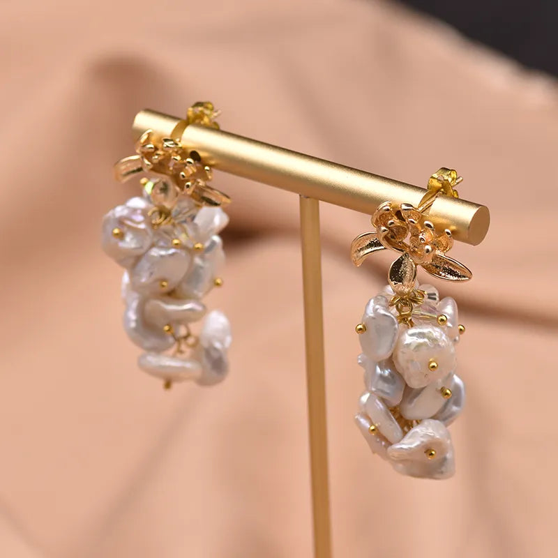 1 Pair Simple Style Classic Style Flower Plating Inlay Copper Pearl 18k Gold Plated Drop Earrings