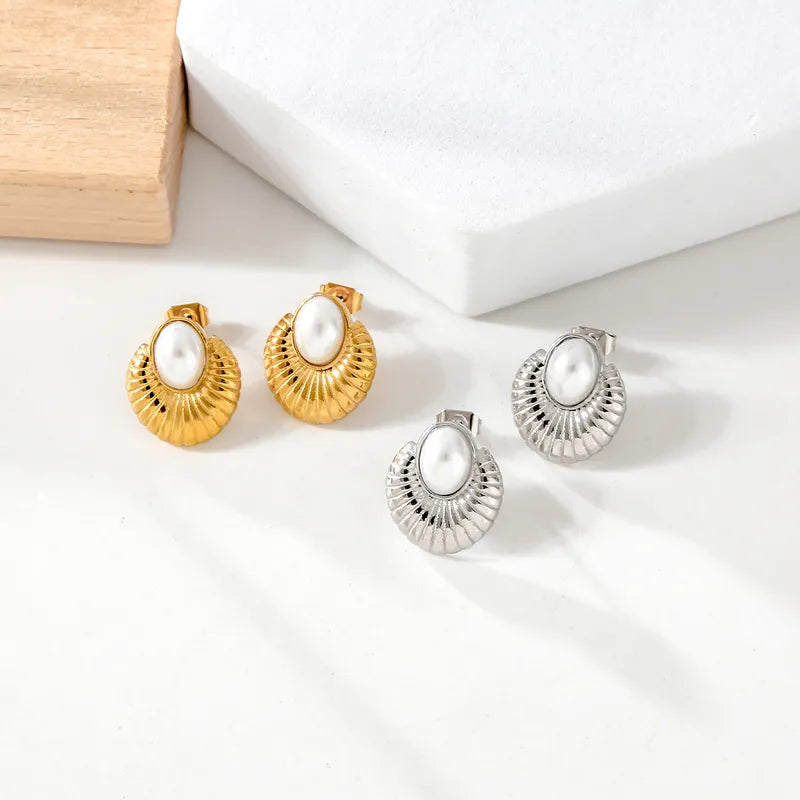 1 Pair Simple Style Classic Style Oval Plating Inlay 304 Stainless Steel Pearl 18K Gold Plated Ear Studs