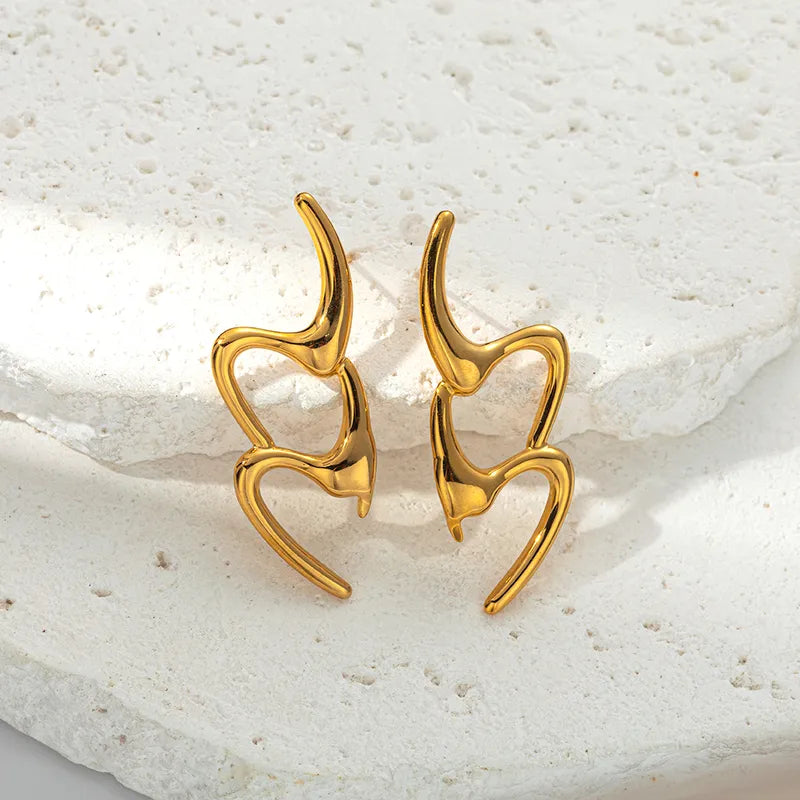 1 Pair Simple Style Classic Style S Shape Plating 304 Stainless Steel 14K Gold Plated Ear Studs