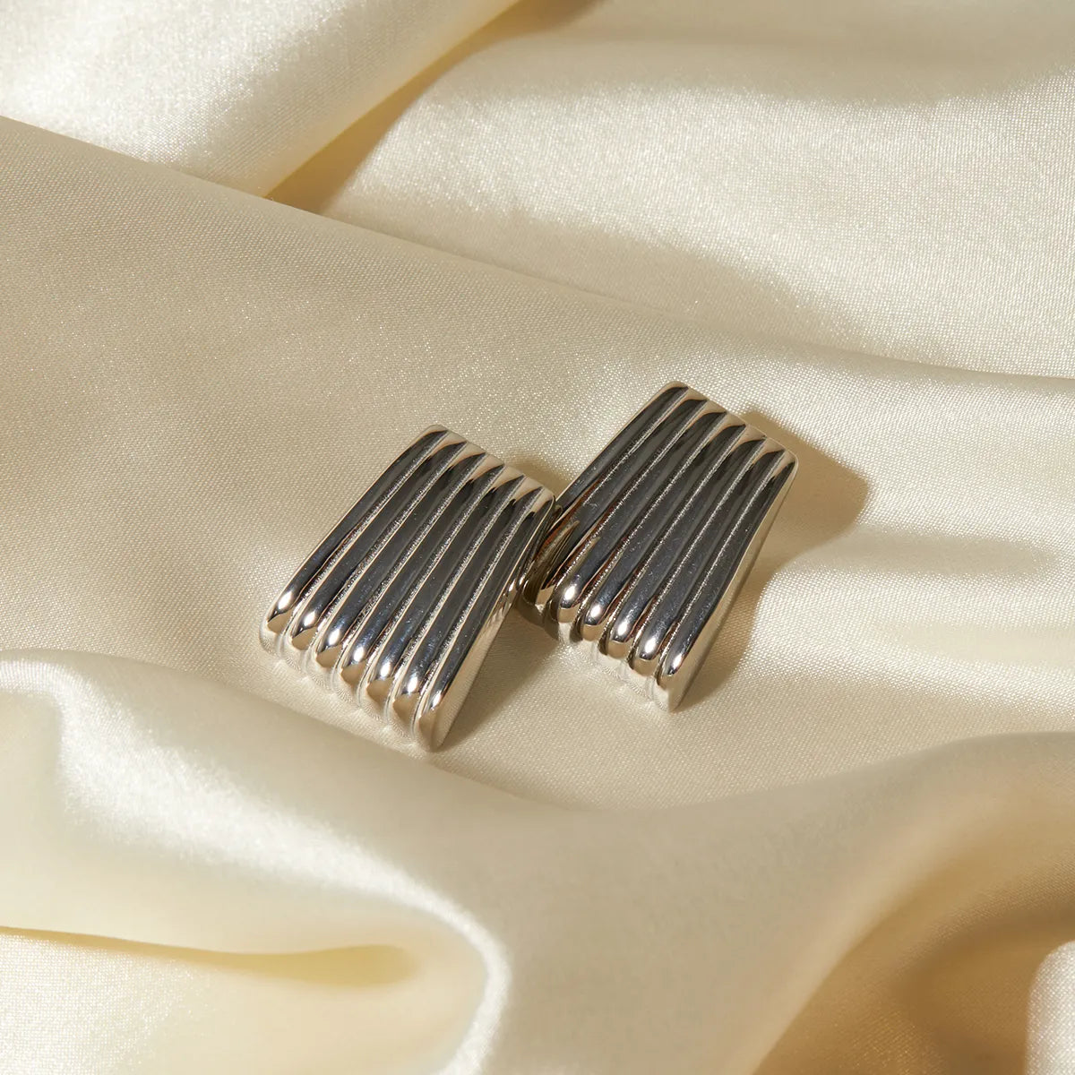 1 Pair Simple Style Classic Style Stripe Plating 316 Stainless Steel 18K Gold Plated Ear Studs