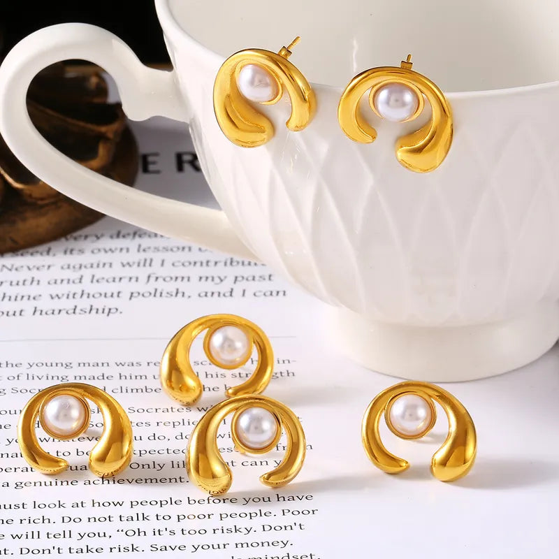 1 Pair Simple Style Commute C Shape Solid Color Irregular Inlay 304 Stainless Steel Artificial Pearls 18K Gold Plated Ear Studs