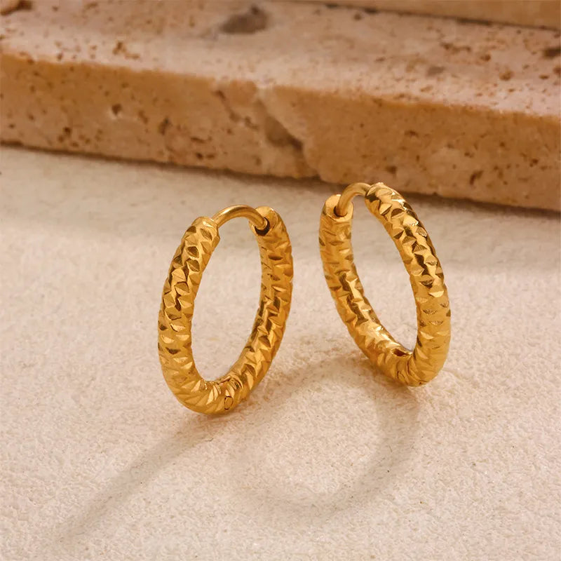 1 Pair Simple Style Streetwear Commute Geometric Circle Round Plating 304 Stainless Steel 18K Gold Plated Earrings