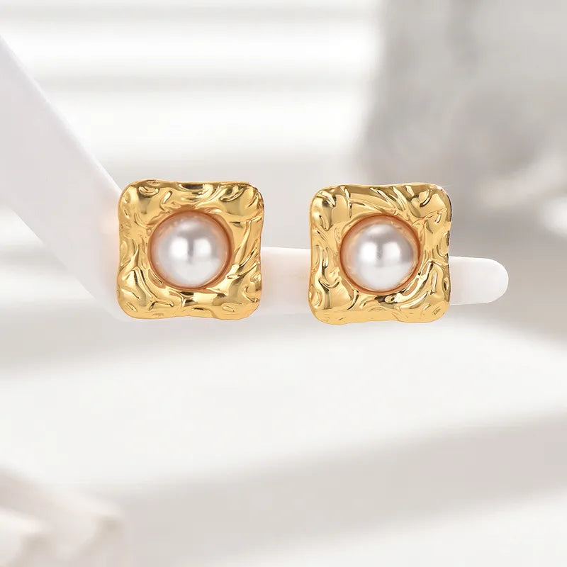 1 Pair Vintage Style Exaggerated Luxurious Square Pleated Inlay 201 Stainless Steel Plastic 18K Gold Plated Ear Studs