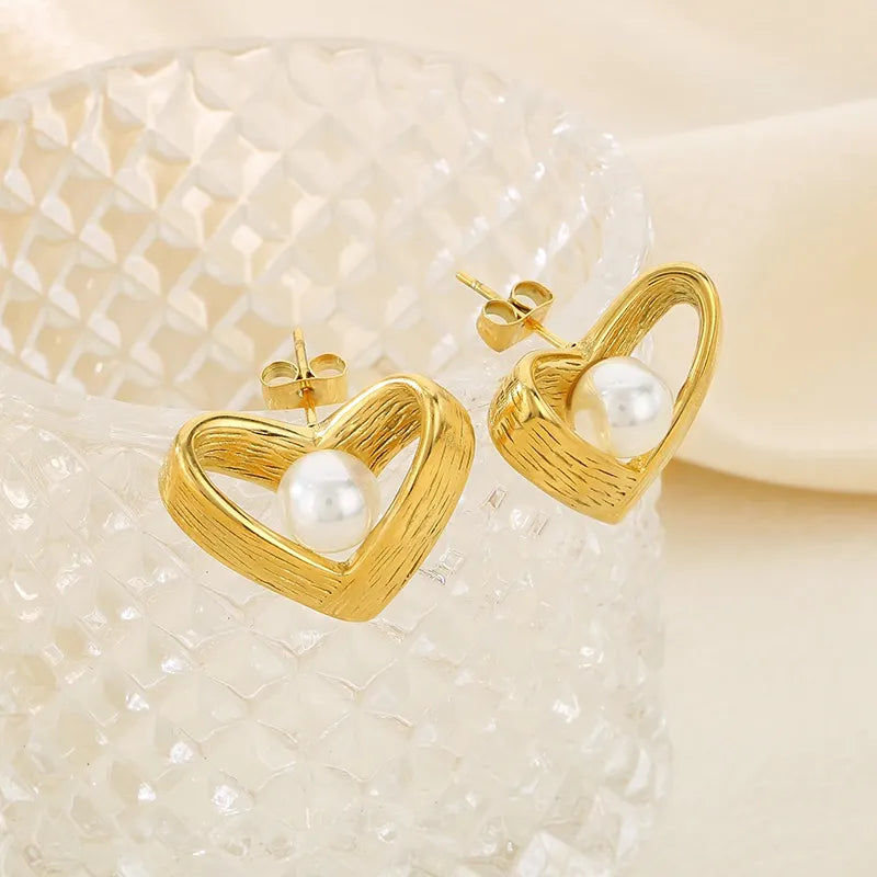 1 Pair Vintage Style Heart Shape Plating Inlay 304 Stainless Steel Pearl 18K Gold Plated Ear Studs