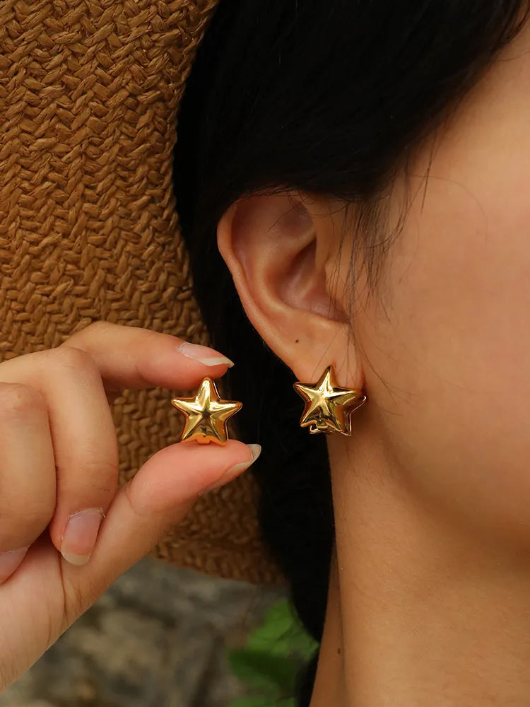 1 Piece Simple Style Classic Style Pentagram Star Heart Shape Plating 201 Stainless Steel 18K Gold Plated Ear Studs