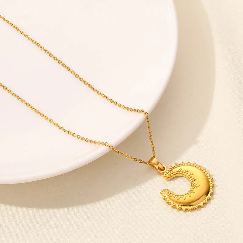 304 Stainless Steel 18K Gold Plated Casual Simple Style Plating Geometric Moon Pendant Necklace