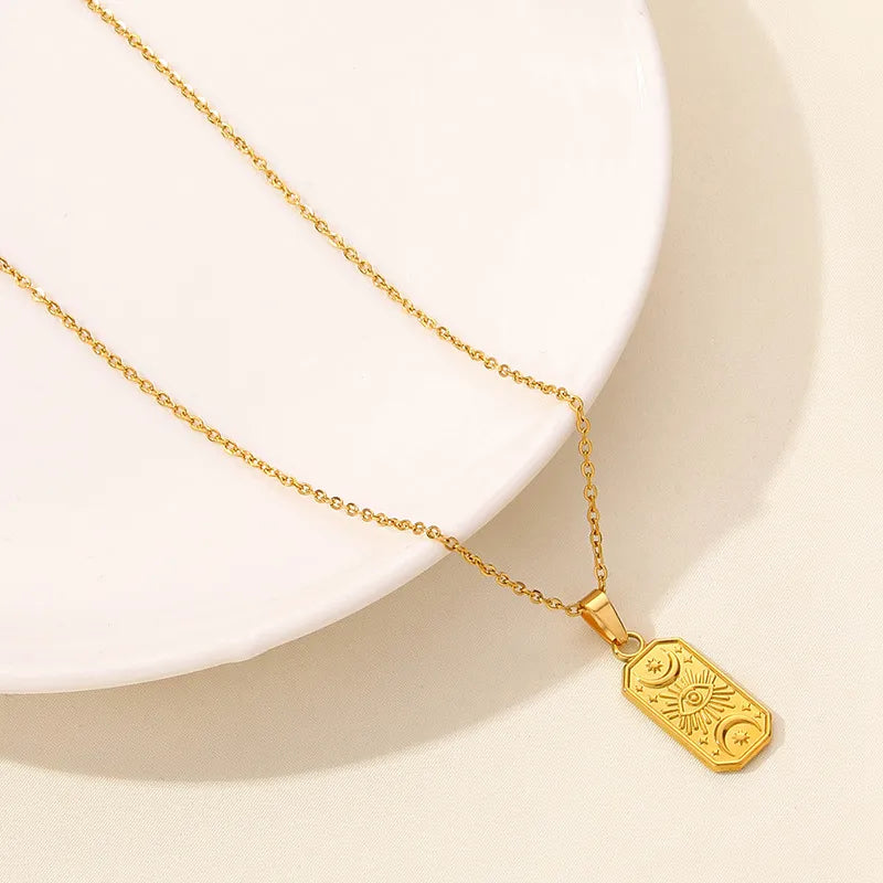 304 Stainless Steel 18K Gold Plated Casual Simple Style Plating Geometric Moon Pendant Necklace