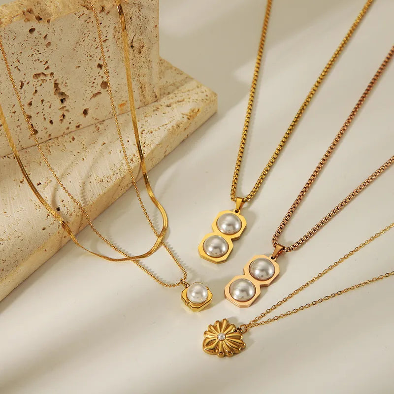 Streetwear Inlay Geometric Heart Shape Solid Color Artificial Pearls Pendant Necklace